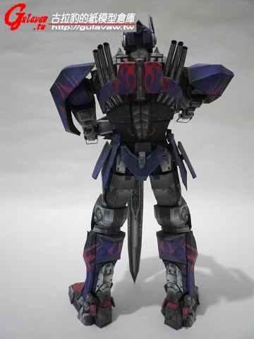 Optimus with sword_07.jpg